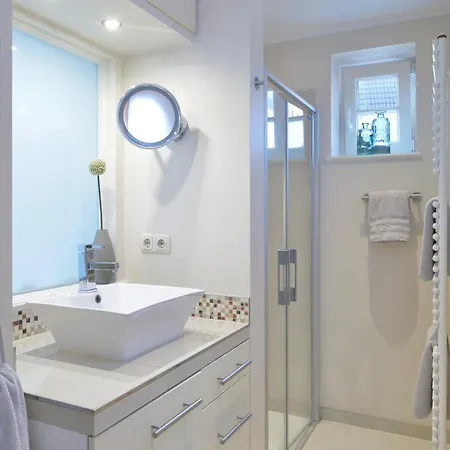 Bines Hues Apartament *