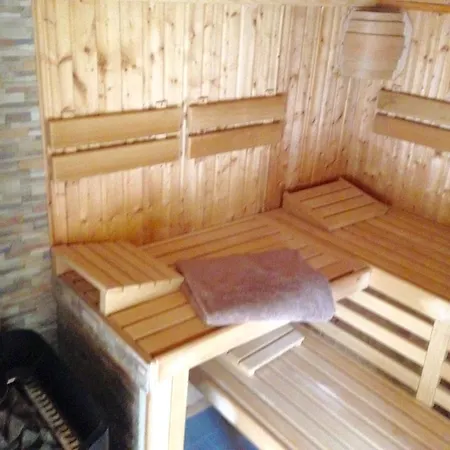 Apartament Bines Hues *